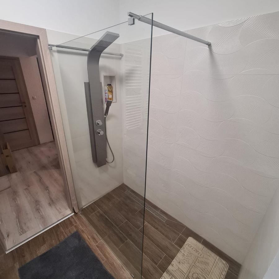 Verebes Apartman غيور المظهر الخارجي الصورة
